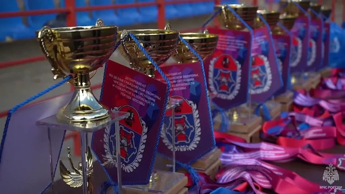 В Апаринках наградили победителей чемпионата по пожарно-спасательному спорту
