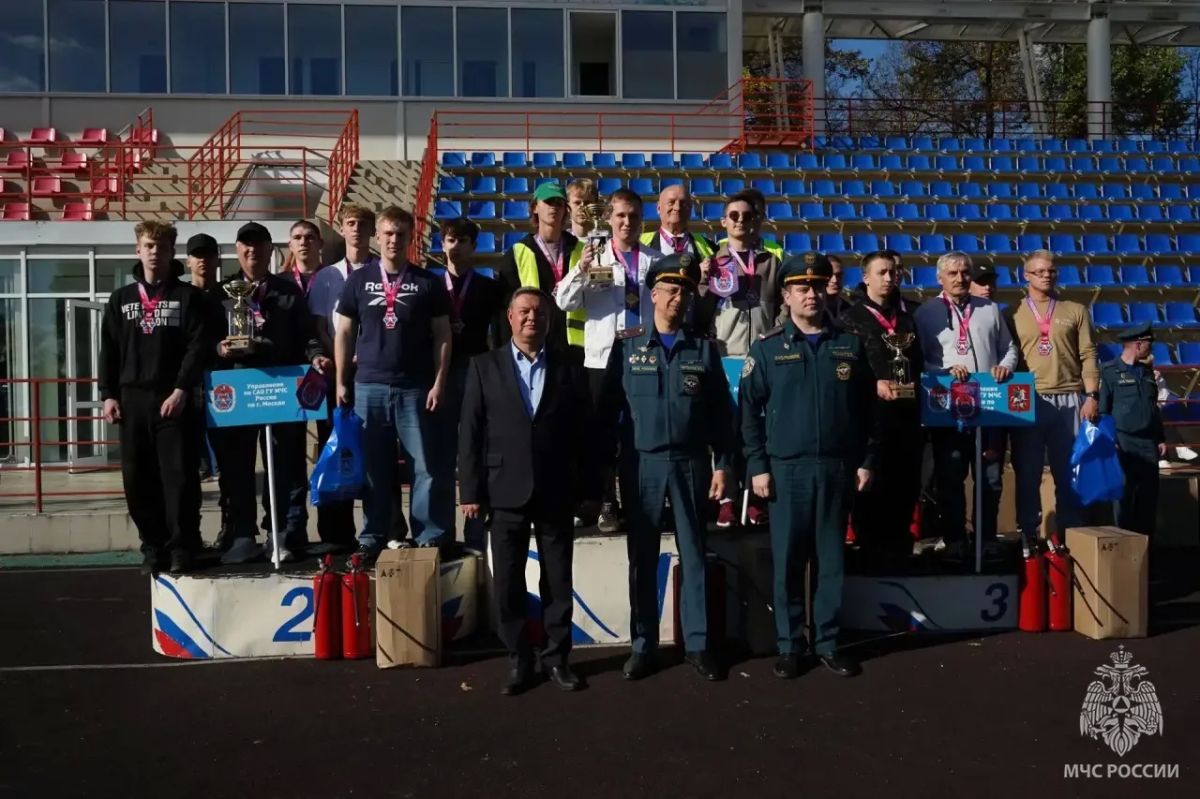 В Апаринках наградили победителей чемпионата по пожарно-спасательному спорту В Апаринках наградили победителей чемпионата по пожарно-спасательному спорту