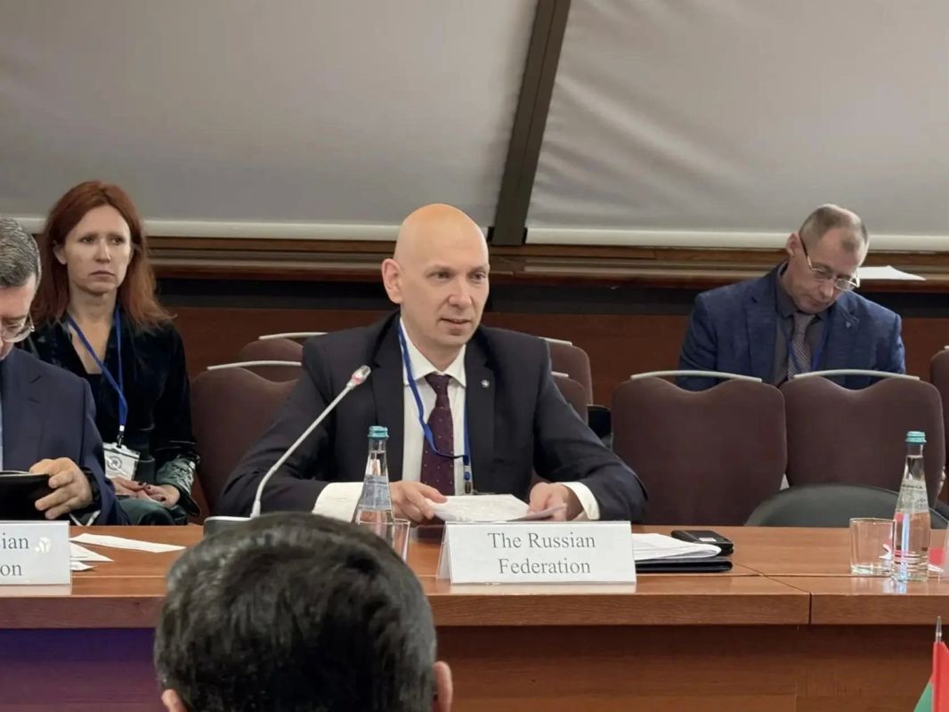 Заместитель руководителя ФАДН России Станислав Бедкин принял участие и выступил с докладом на VI Международной конференции по проблеме распространения идеологии экстремизма Заместитель руководителя ФАДН России Станислав Бедкин принял участие и выступил с докладом на VI Международной конференции по проблеме распространения идеологии экстремизма
