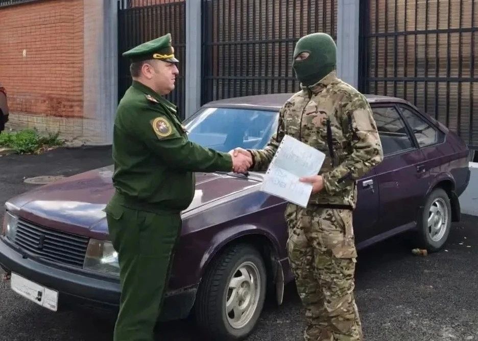 Военные следователи Следственного комитета Российской Федерации продолжают оказывать гуманитарную помощь