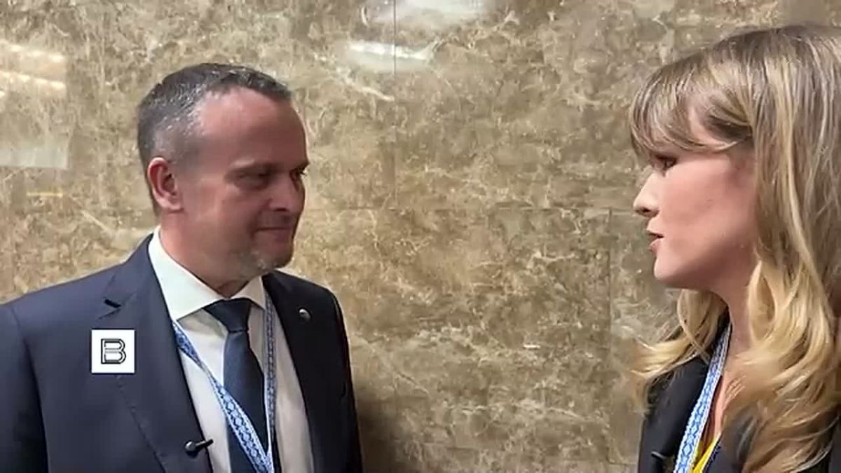 Меморандум по строительству ВСМ Москва — Минск откроет возможности организации бесшовных поездок пассажиров, заявил министр транспорта РФ Андрей Никитин в интервью журналисту ИС "Вести" Марине Громовой