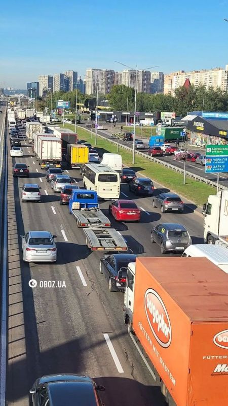 Коллапс в Киеве. Мосты перекрыты Коллапс в Киеве. Мосты перекрыты