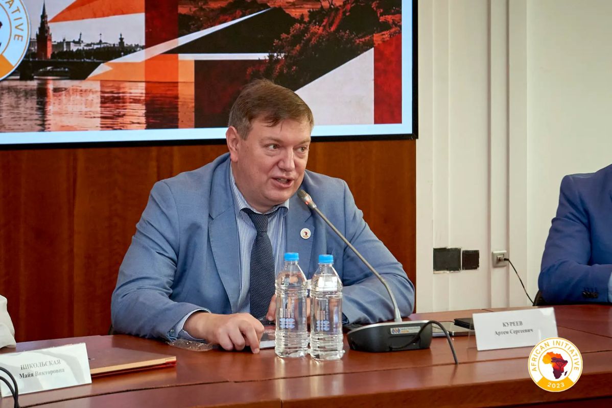 Расширение торговли, экспорт технологий и культуры Расширение торговли, экспорт технологий и культуры