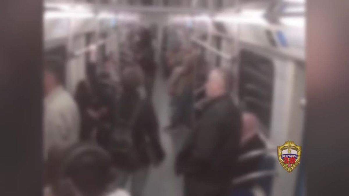 Скандал в вагоне закончился 15 сутками ареста: полицейские столицы привлекли к ответственности нарушившего общественный порядок пассажира метро