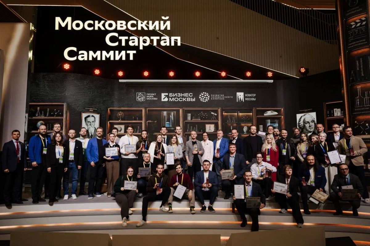 Очки дополненной реальности, автономные роботы и технология, которая ускоряет создание химических продуктов Очки дополненной реальности, автономные роботы и технология, которая ускоряет создание химических продуктов