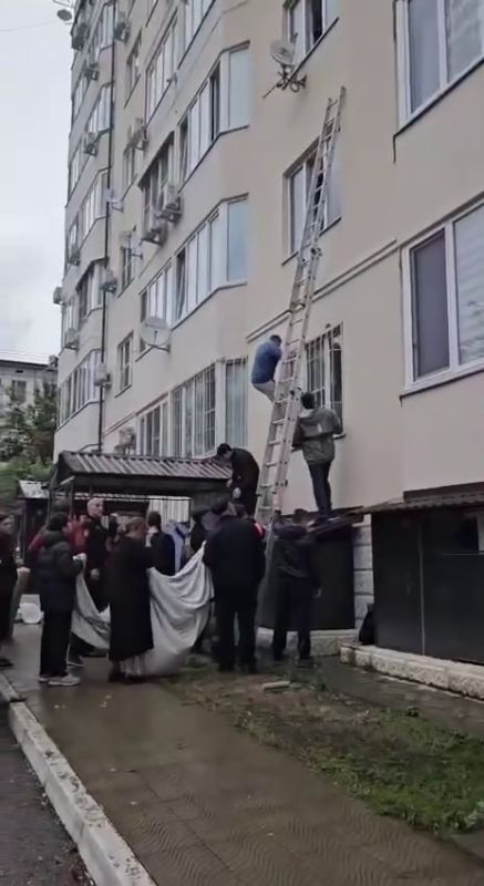 «Я в шоке и боюсь потерять детей»: Мать малышей, спасённых в Пятигорске, рассказала, почему её не оказалось рядом «Я в шоке и боюсь потерять детей»: Мать малышей, спасённых в Пятигорске, рассказала, почему её не оказалось рядом