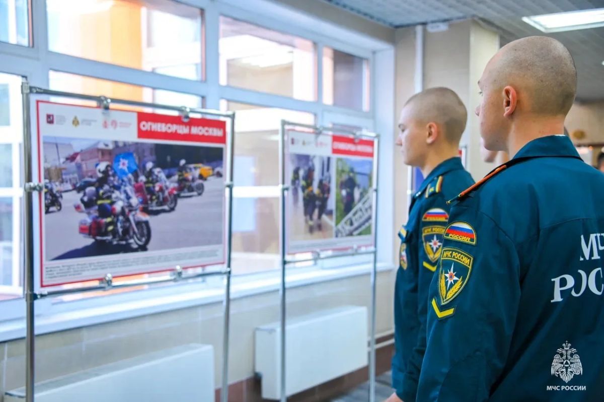 В Академии ГПС МЧС России работает фотовыставка «Огнеборцы Москвы» В Академии ГПС МЧС России работает фотовыставка «Огнеборцы Москвы»