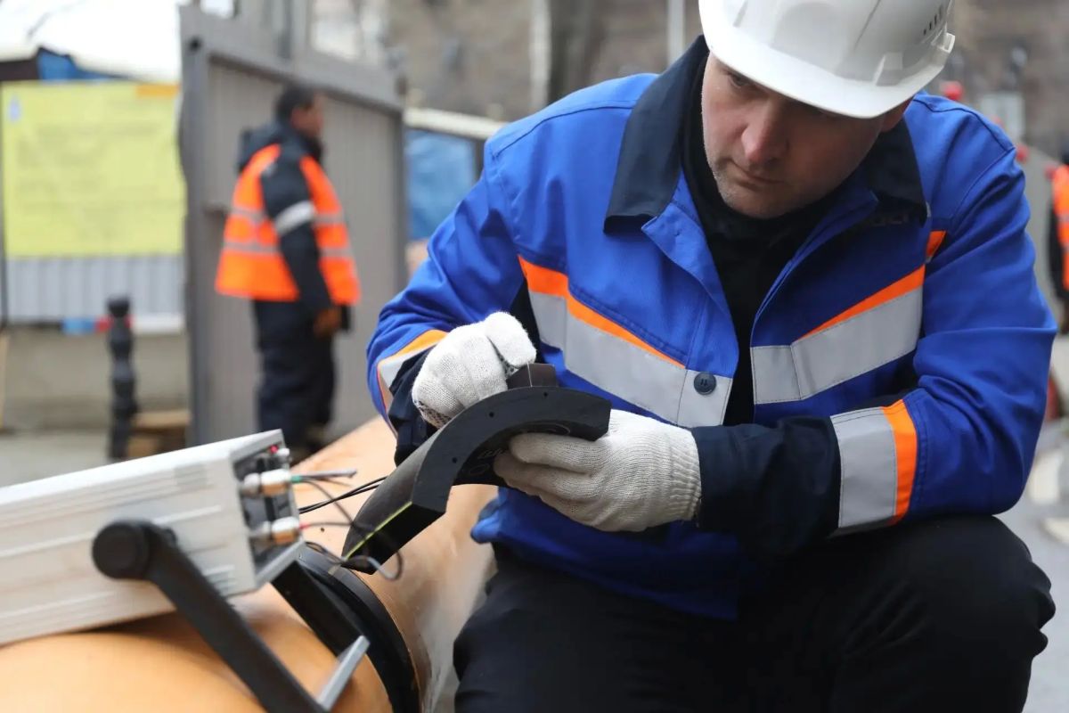 В Светлом проезде реконструировали газопровод среднего и низкого давления В Светлом проезде реконструировали газопровод среднего и низкого давления