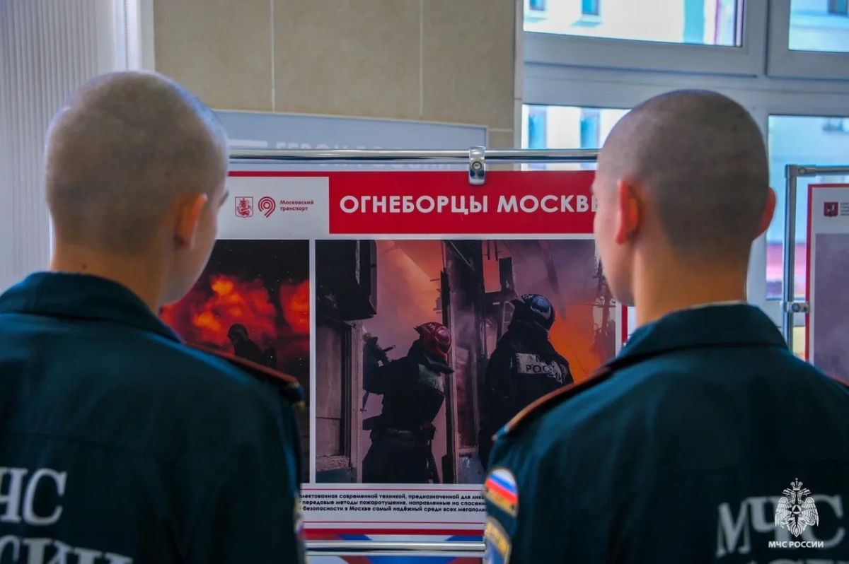 В Академии ГПС МЧС России работает фотовыставка «Огнеборцы Москвы» В Академии ГПС МЧС России работает фотовыставка «Огнеборцы Москвы»