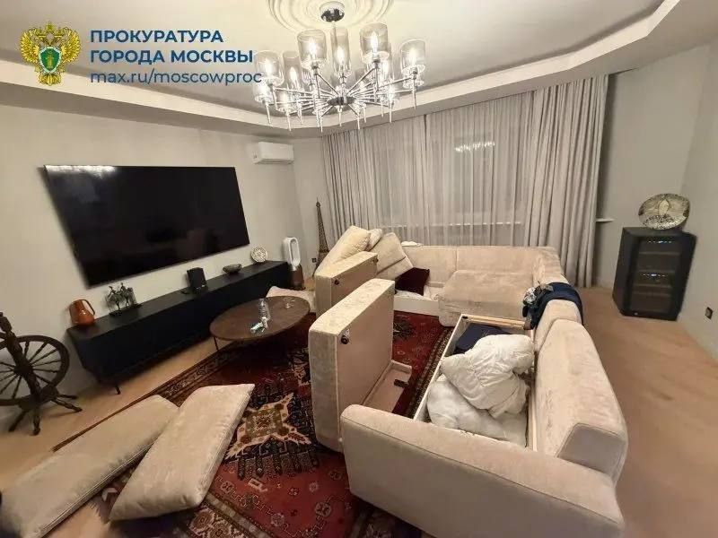 В квартире на Жулебинском бульваре в Москве нашли расчленённое тело женщины В квартире на Жулебинском бульваре в Москве нашли расчленённое тело женщины