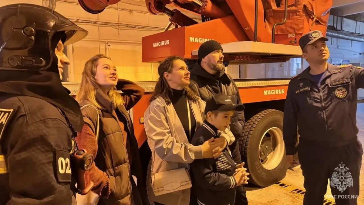 Когда пожар становится уроком: жители Южного округа столицы посетили пожарную часть Когда пожар становится уроком: жители Южного округа столицы посетили пожарную часть