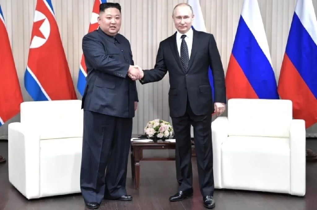 Ким Чен Ын поздравил Владимира Путина с 74-летием и отметил его вклад в развитие РФ