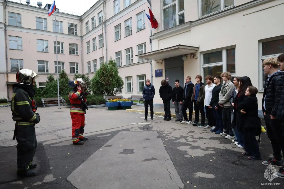 От пожарной машины до будущей профессии От пожарной машины до будущей профессии