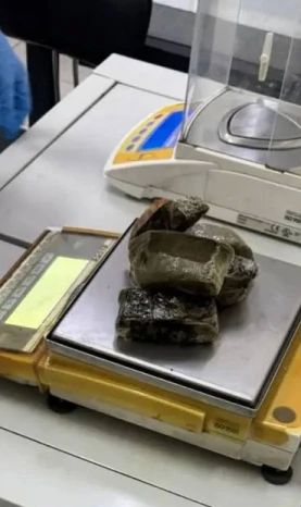 На востоке столицы сотрудники Госавтоинспекции изъяли у пассажира такси свыше 480 граммов гашиша