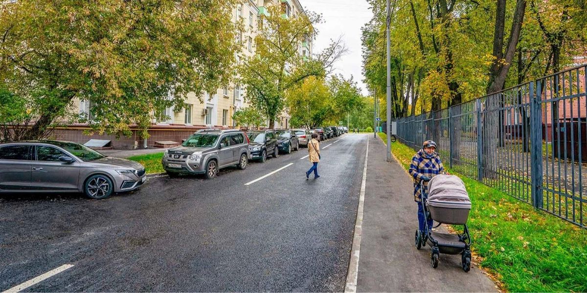 В проезде № 5 между улицами Зорге и Куусинена на севере столицы обновили асфальт