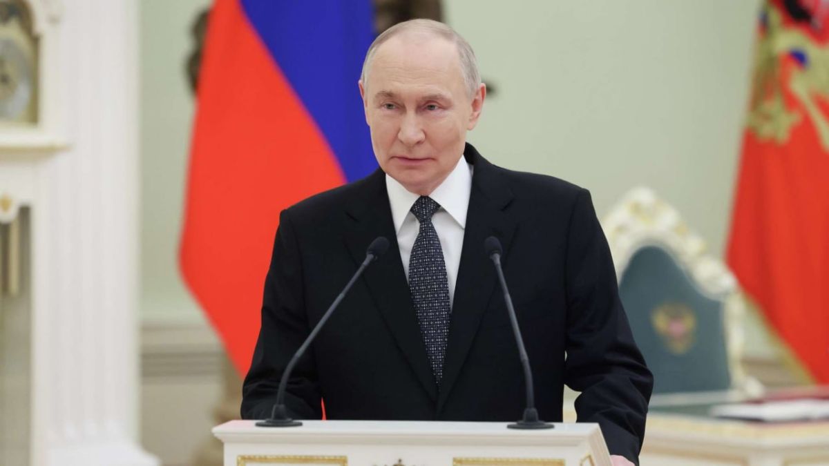Россия готова сделать всё возможное для урегулирования ситуации на Ближнем Востоке, заявил Владимир Путин на встрече с президентом Ирана Масудом Пезешкианом