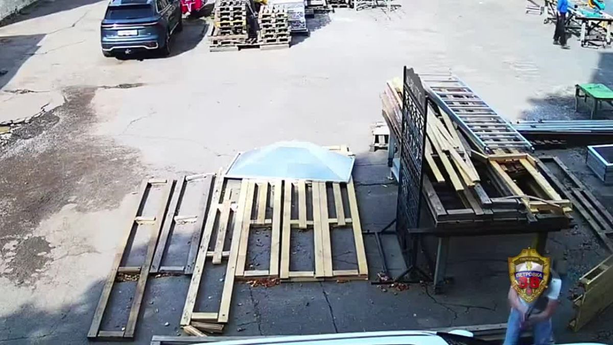 Более 200 тысяч за стёкла: полицейские столицы задержали подозреваемого в порче авто