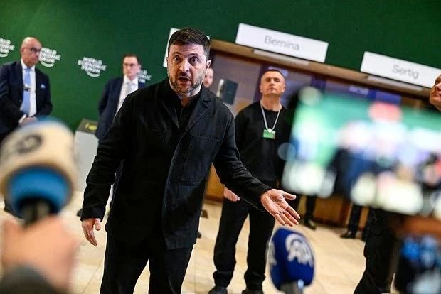 WarGonzo: Не заслужил: Зеленский обвинил Россию в нарушении энергоперемирия, о котором объявил Трамп