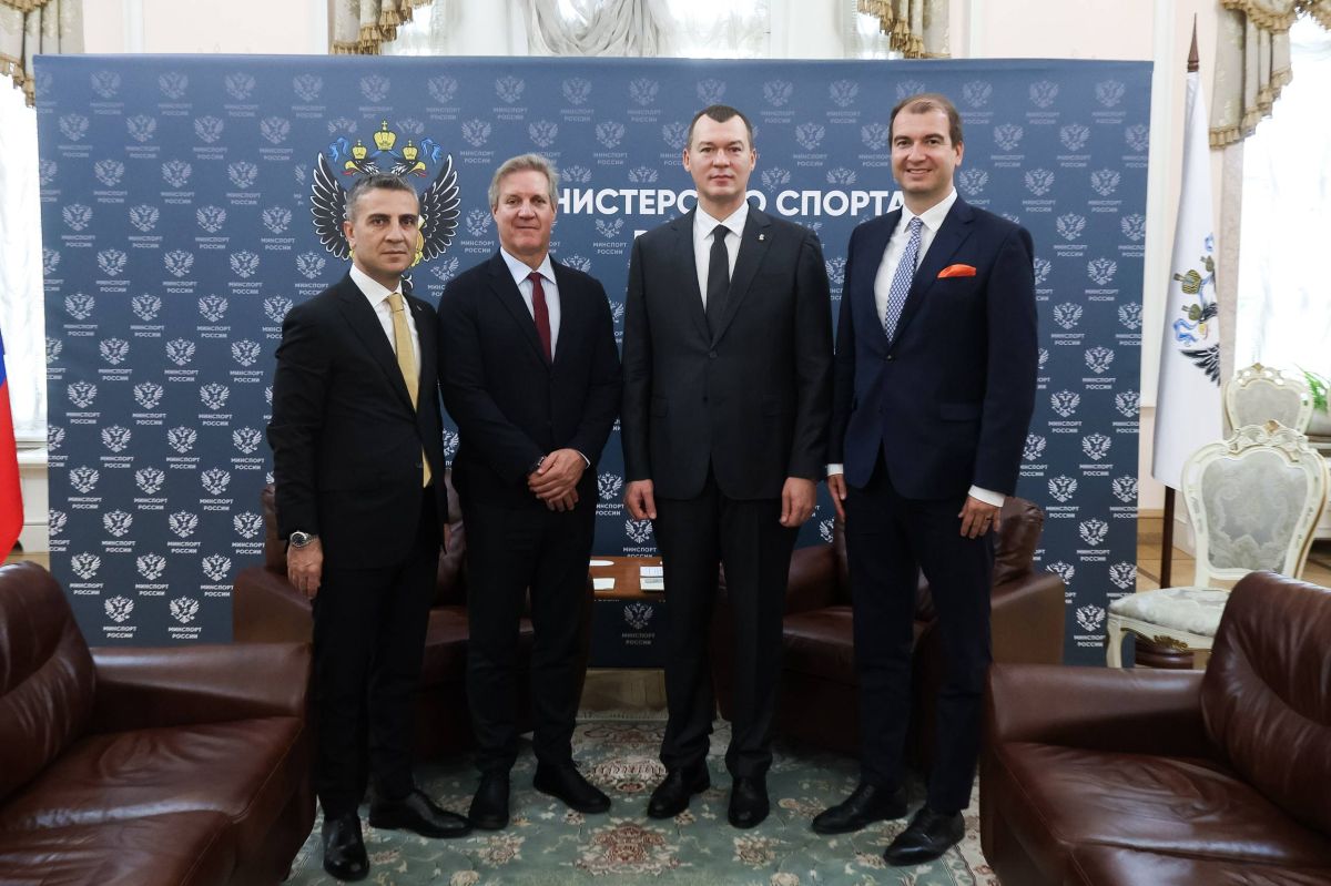 Михаил Дегтярёв: Провел в Минспорте рабочую встречу с президентом European Aquatics Антонио да Силва, вице-президентом организации Эрканом Ялчиным и председателем Международной федерации текбола Виктором Хусаром, которые... Михаил Дегтярёв: Провел в Минспорте рабочую встречу с президентом European Aquatics Антонио да Силва, вице-президентом организации Эрканом Ялчиным и председателем Международной федерации текбола Виктором Хусаром, которые...