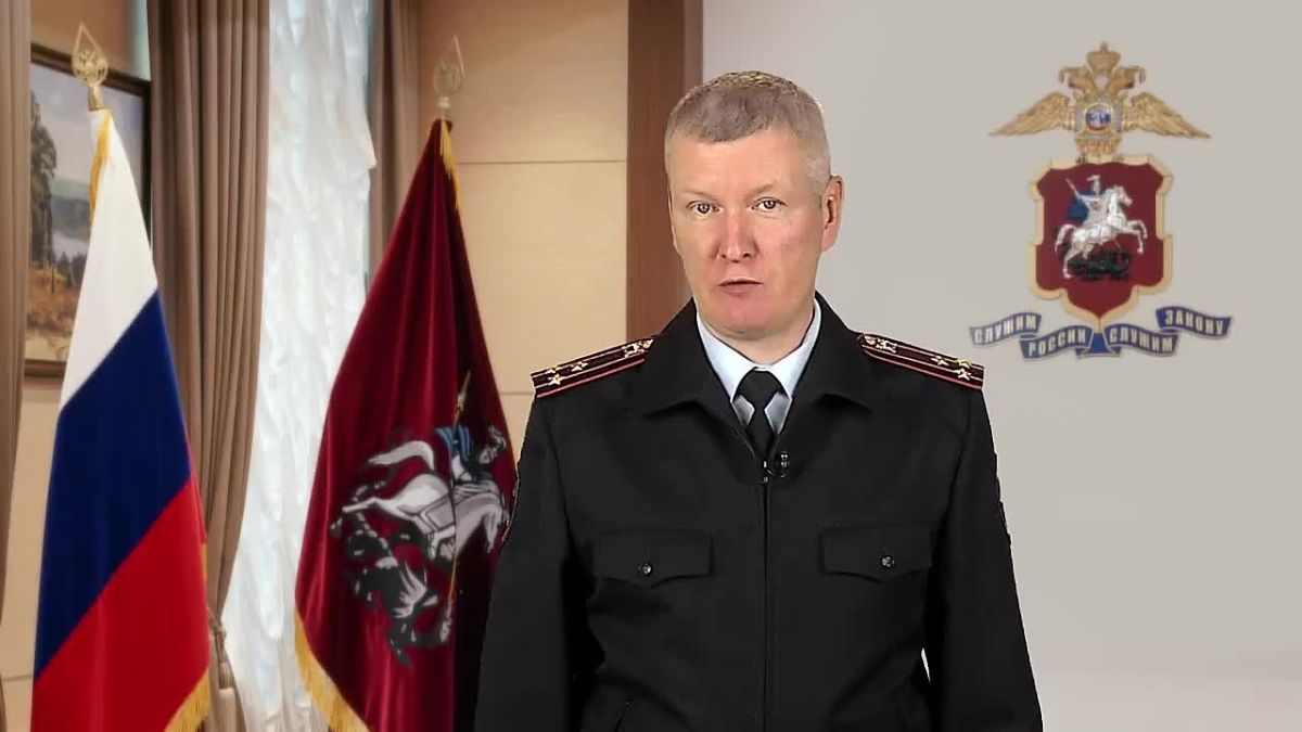 «Декларирование» 32 млн рублей: полицейские столицы задержали очередного курьера мошенников