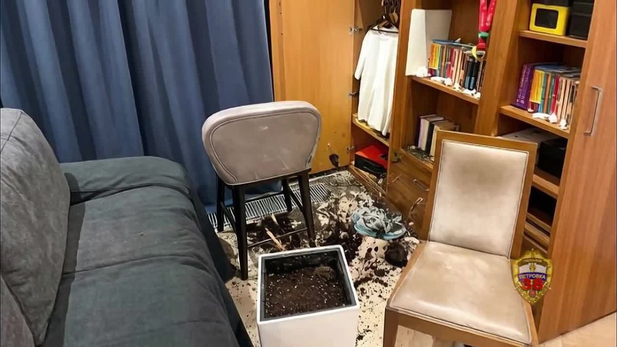 «Назовите код из СМС»: полицейские столицы пресекли попытку кражи ювелирных изделий и денежных средств