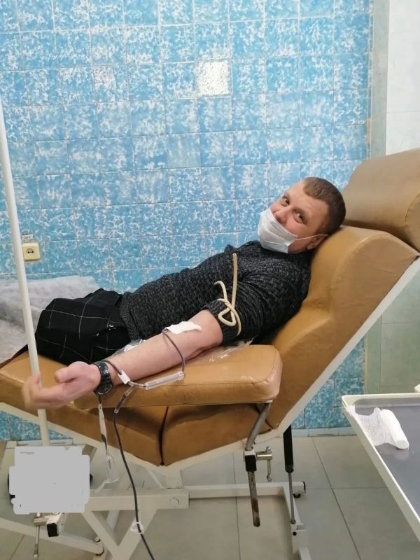 Транспортные полицейские ЛО МВД России на станции Москва-Ленинградская и Юго-Восточного ЛУ МВД России на транспорте стали донорами крови Транспортные полицейские ЛО МВД России на станции Москва-Ленинградская и Юго-Восточного ЛУ МВД России на транспорте стали донорами крови