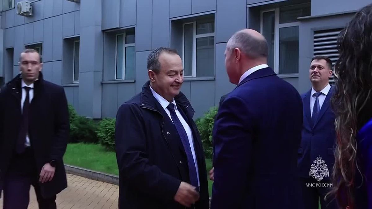Глава МЧС России и заместитель председателя правительства, министр внутренних дел Республики Сербии обсудят совместную работу по защите населения от ЧС