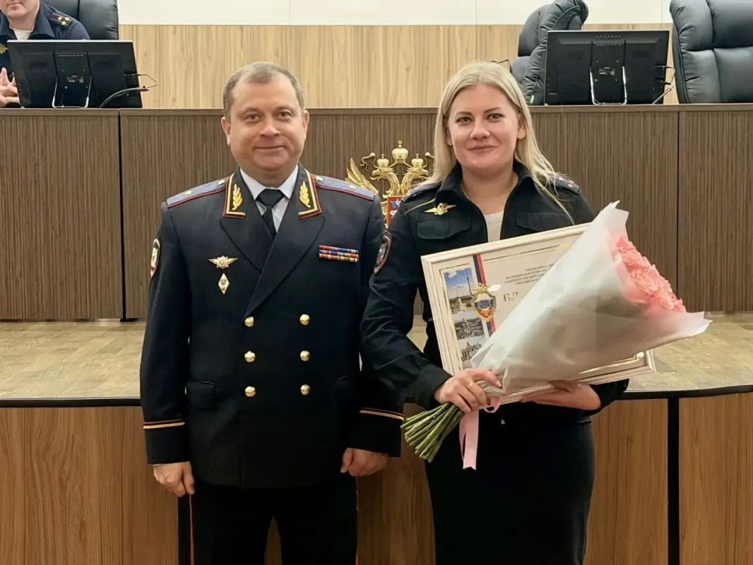 В УВД по СВАО поздравили сотрудников подразделений дознания с профессиональным праздником В УВД по СВАО поздравили сотрудников подразделений дознания с профессиональным праздником