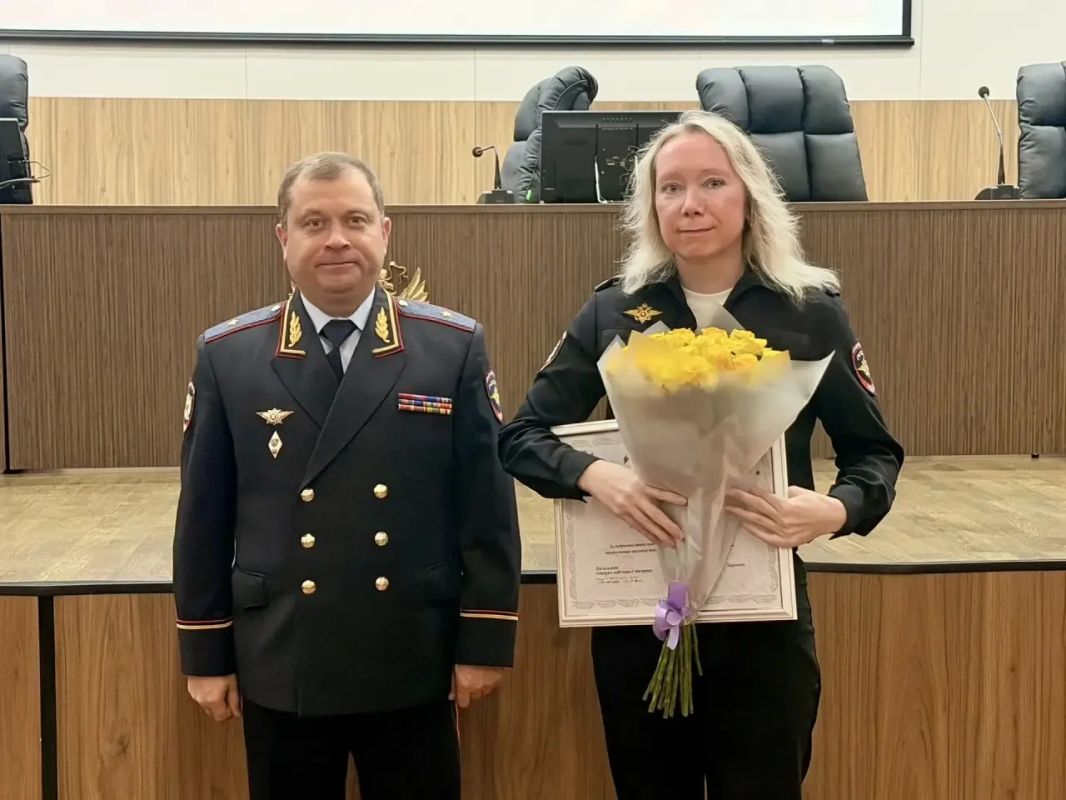 В УВД по СВАО поздравили сотрудников подразделений дознания с профессиональным праздником В УВД по СВАО поздравили сотрудников подразделений дознания с профессиональным праздником