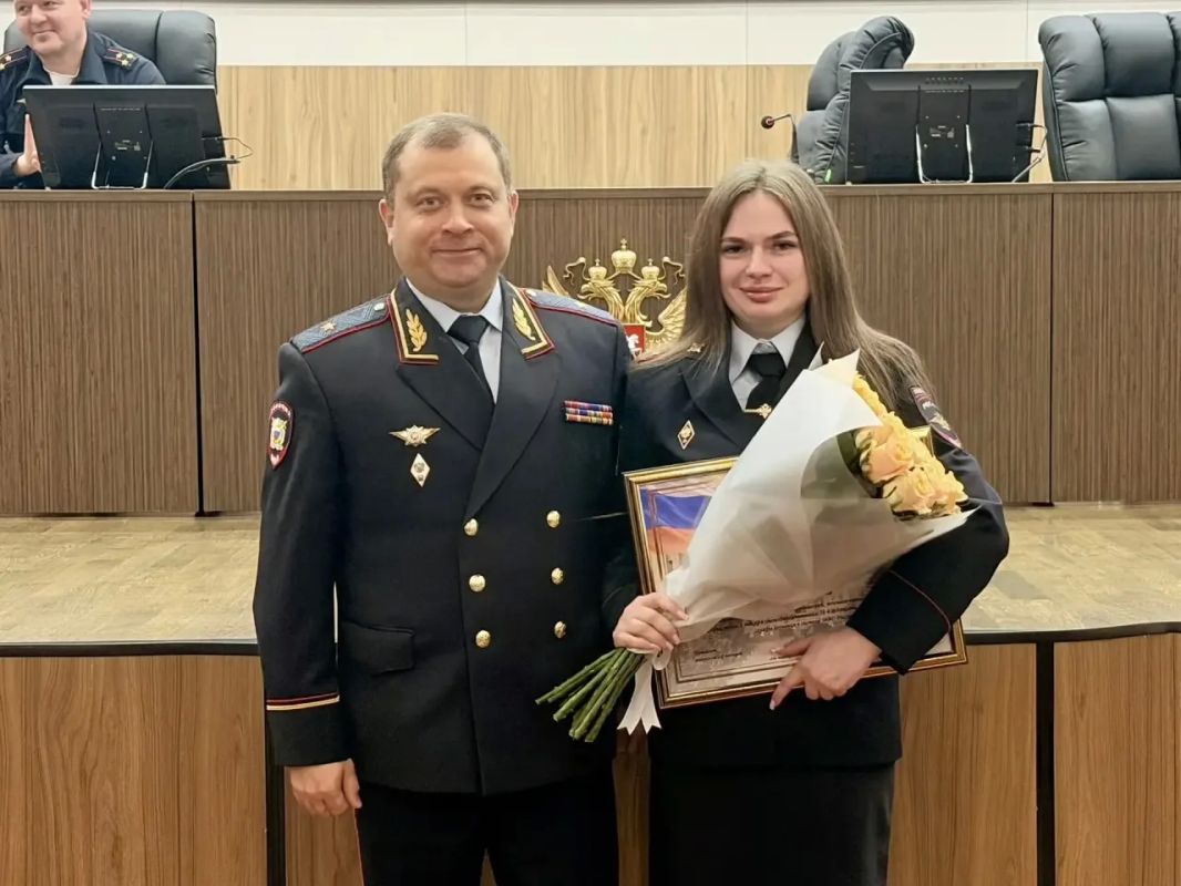 В УВД по СВАО поздравили сотрудников подразделений дознания с профессиональным праздником В УВД по СВАО поздравили сотрудников подразделений дознания с профессиональным праздником