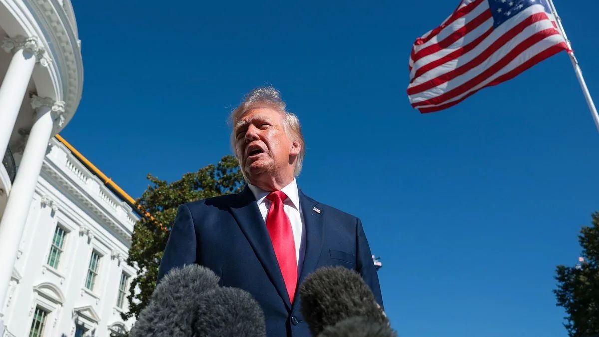 Трамп отказался от пошлин в 100% в отношении ключевых покупателей энергоресурсов РФ