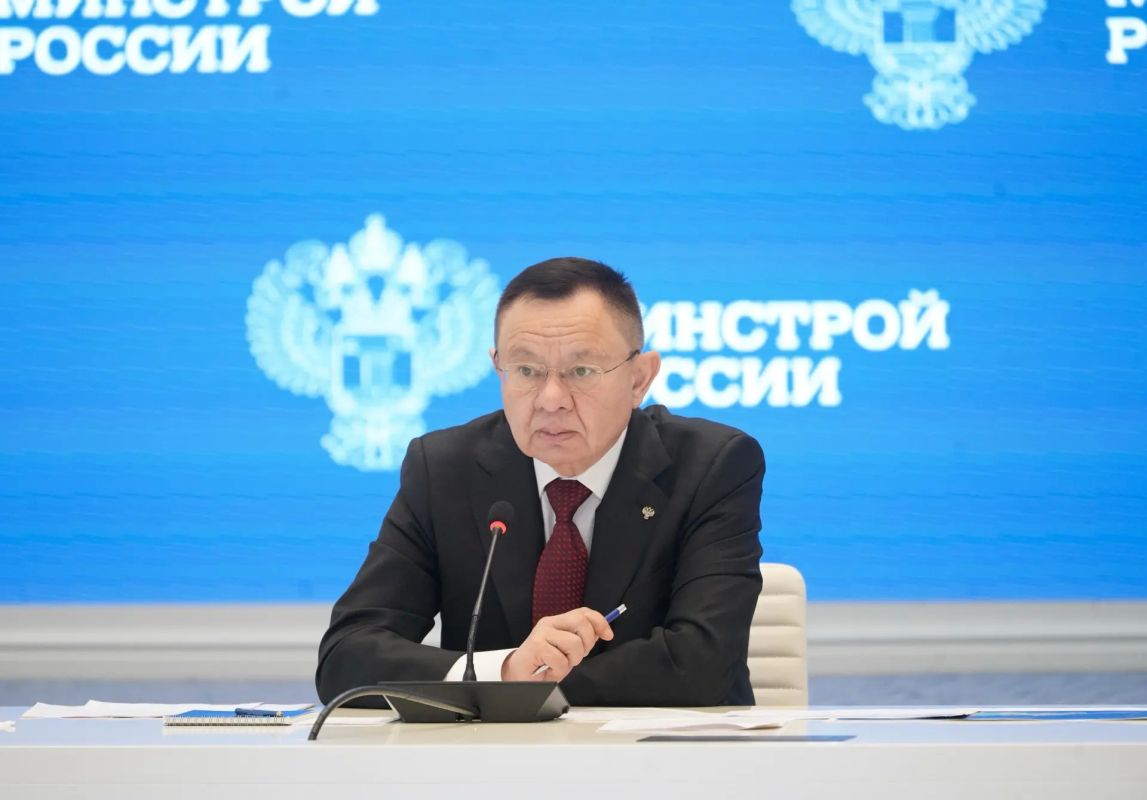 В Минстрое России прошло еженедельное оперативное совещание под председательством Министра строительства и ЖКХ РФ Ирека Файзуллина В Минстрое России прошло еженедельное оперативное совещание под председательством Министра строительства и ЖКХ РФ Ирека Файзуллина