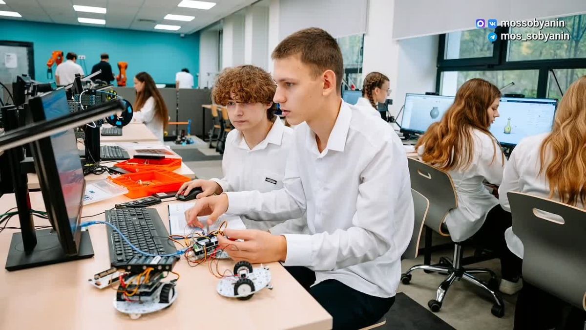 Московские школьники всё чаще выбирают ИТ-классы