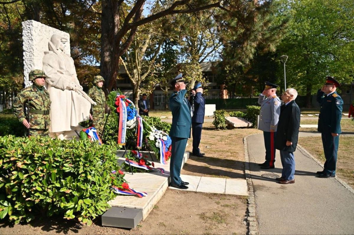 В мемориальном комплексе «Освободителям Белграда» состоялась торжественная церемония возложения венков по случаю 82-й годовщины освобождения города от немецко-фашистских захватчиков В мемориальном комплексе «Освободителям Белграда» состоялась торжественная церемония возложения венков по случаю 82-й годовщины освобождения города от немецко-фашистских захватчиков