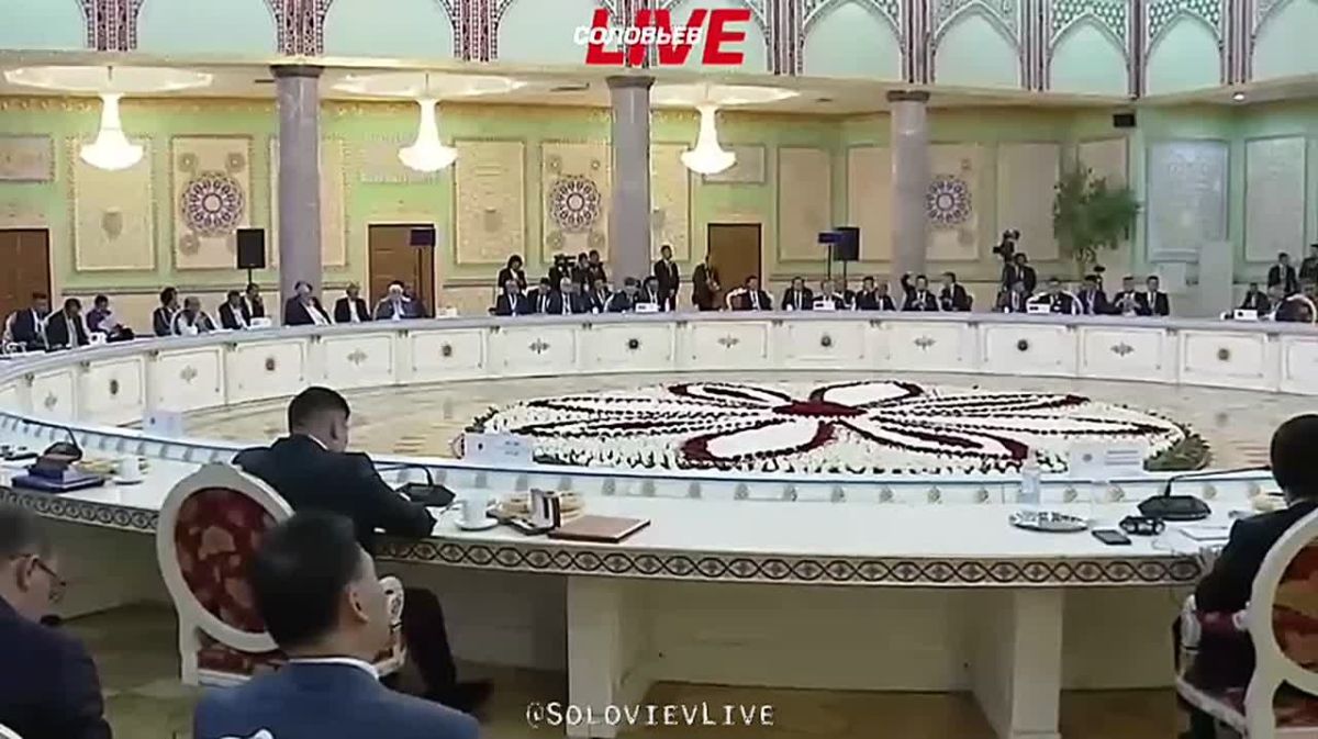 Креативные индустрии обеспечивают уже около 4% ВВП России, Москва намерена расширять сотрудничество в этой сфере со странами ШОС, заявил премьер-министр РФ Михаил Мишустин