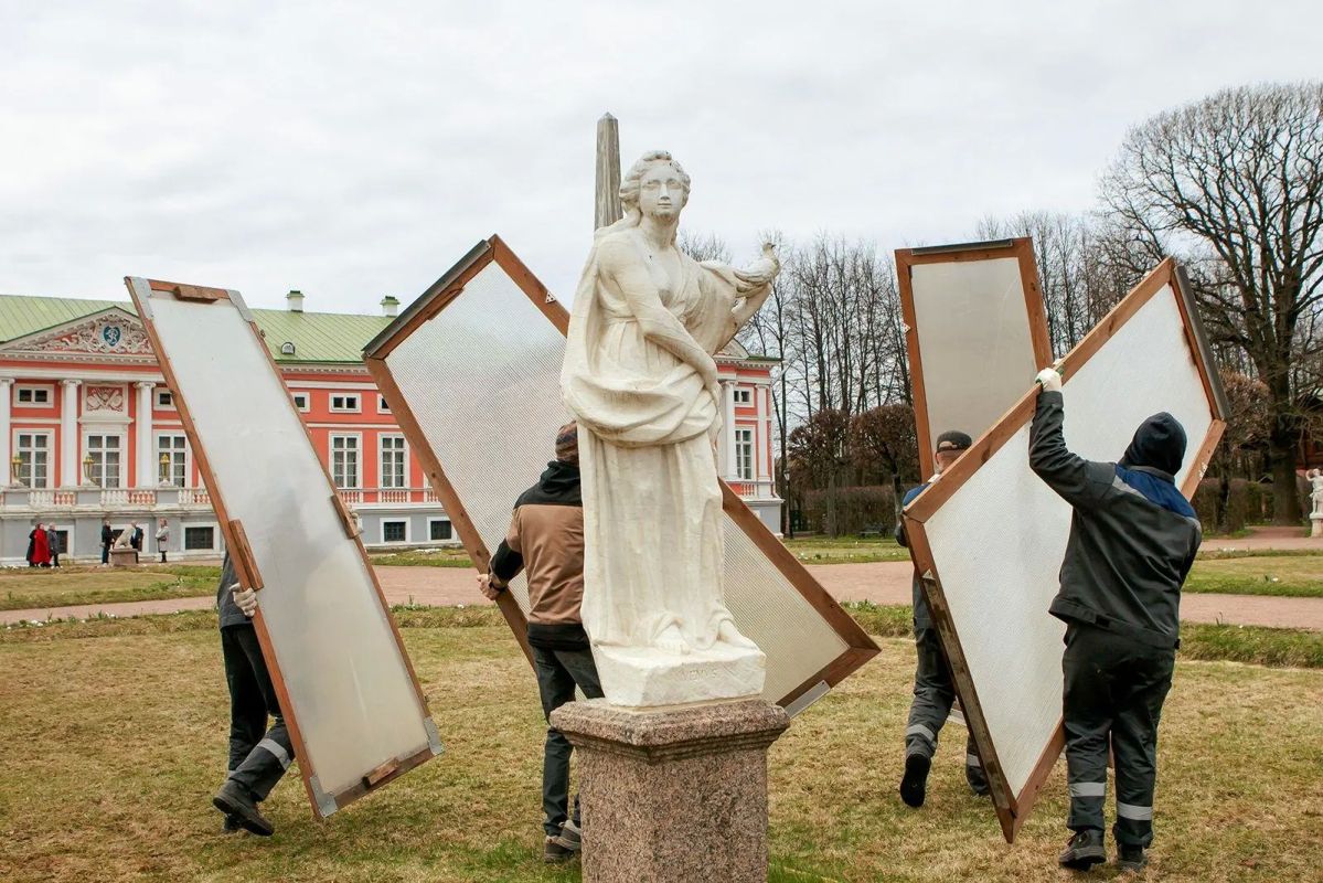 В усадьбе Кусково началась подготовка к зиме В усадьбе Кусково началась подготовка к зиме