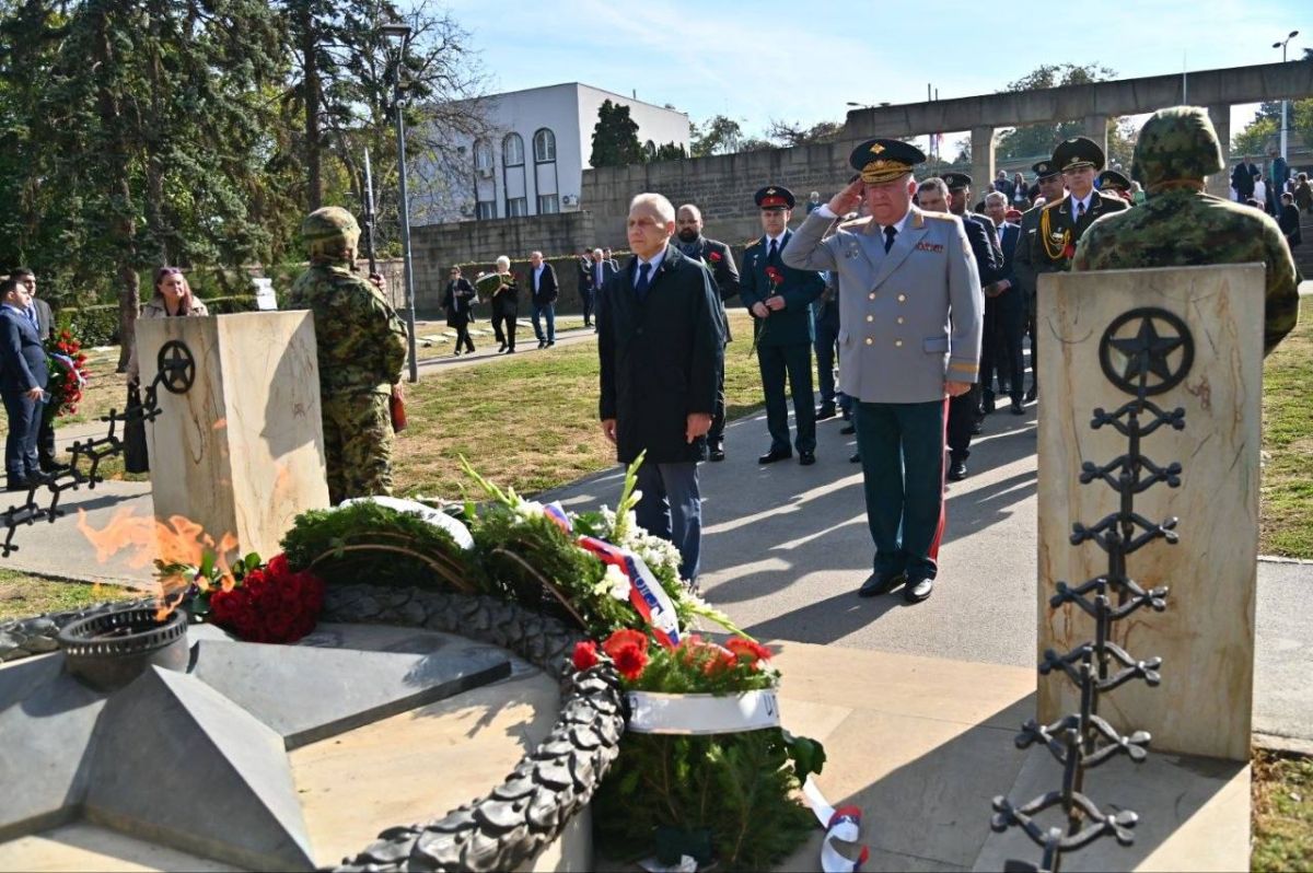 В мемориальном комплексе «Освободителям Белграда» состоялась торжественная церемония возложения венков по случаю 82-й годовщины освобождения города от немецко-фашистских захватчиков В мемориальном комплексе «Освободителям Белграда» состоялась торжественная церемония возложения венков по случаю 82-й годовщины освобождения города от немецко-фашистских захватчиков