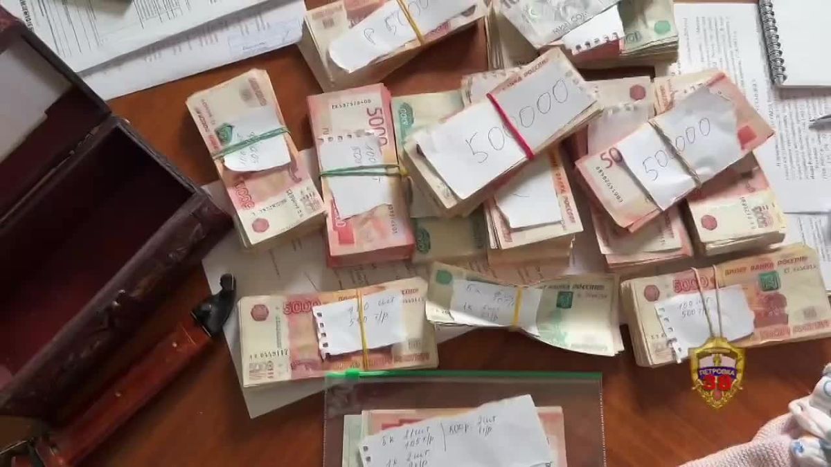 Москвич попытался присвоить квартиру умершей соседки с помощью её двойника