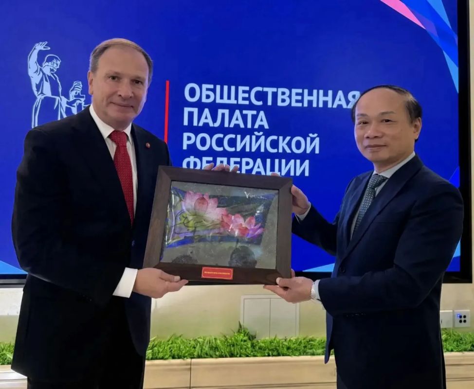 В ОП РФ состоялась рабочая встреча с делегацией Отечественного фронта Вьетнама