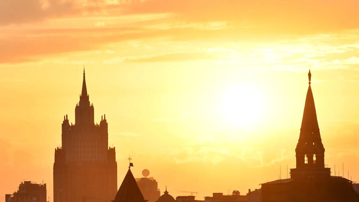 Октябрь не спешит отдавать Москву холоду: впереди теплые выходные и погода для прогулок