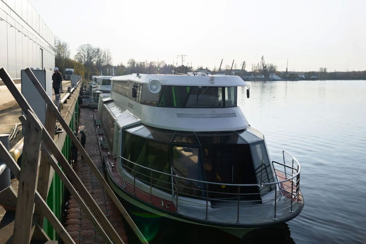 Новые электросуда «Кронштадт», «Павловск» и «Выборг» спустили на воду в Ленобласти