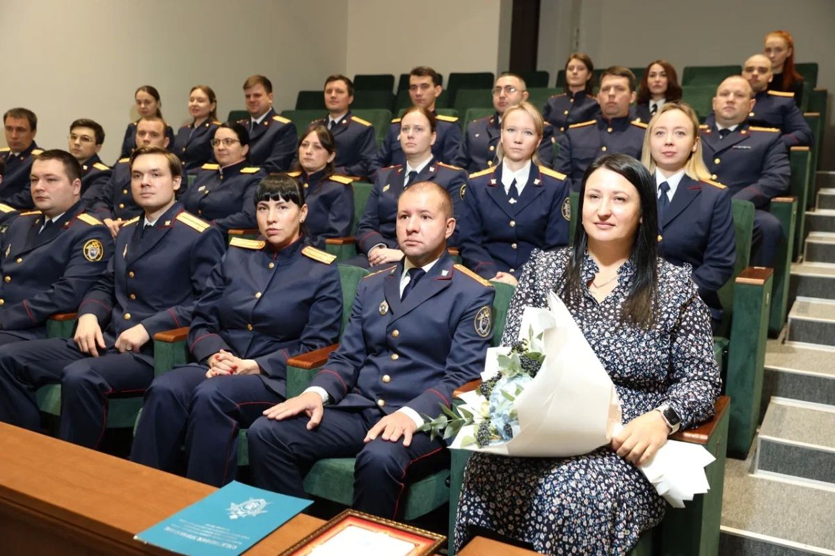 В столичном СК врачу-педиатру, которая спасла ребёнка, вручена благодарность В столичном СК врачу-педиатру, которая спасла ребёнка, вручена благодарность