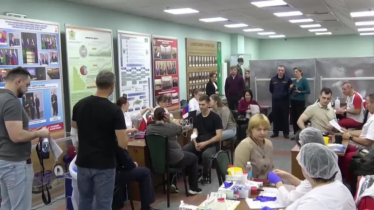 Сотрудники ФССП России сдали кровь для больных детей