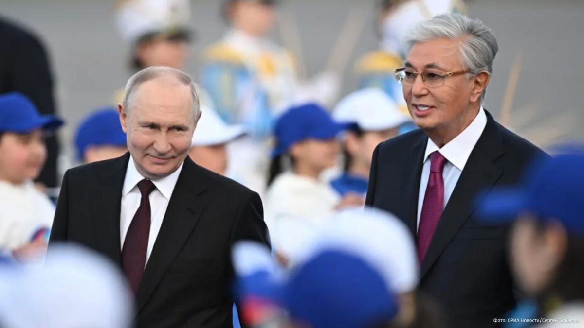 Владимир Путин поздравил президента Казахстана Касым-Жомарта Токаева с Днём Республики