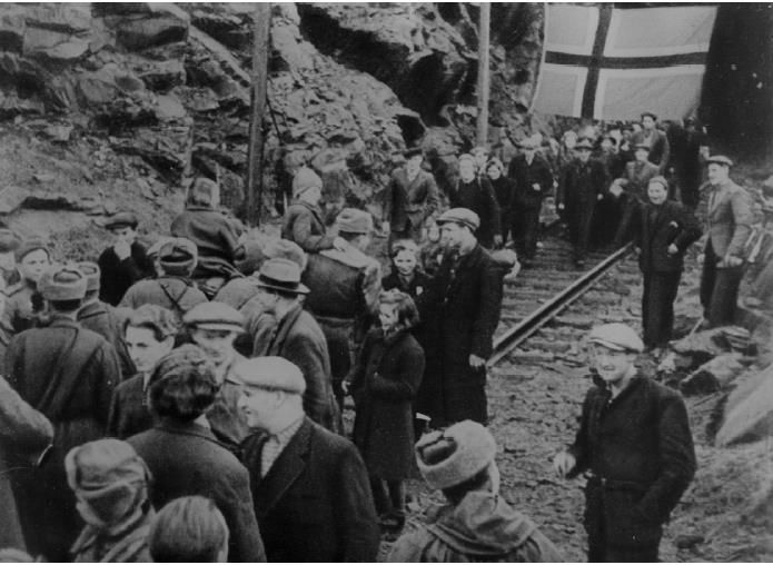 #Победа81. Ежегодно 25 октября отмечаем историческую дату, посвящённую одному из наиболее тяжёлых и напряжённых этапов героической защиты Заполярья – освобождению в 1944 году Красной армией северо-востока Норвегии от... #Победа81. Ежегодно 25 октября отмечаем историческую дату, посвящённую одному из наиболее тяжёлых и напряжённых этапов героической защиты Заполярья – освобождению в 1944 году Красной армией северо-востока Норвегии от...