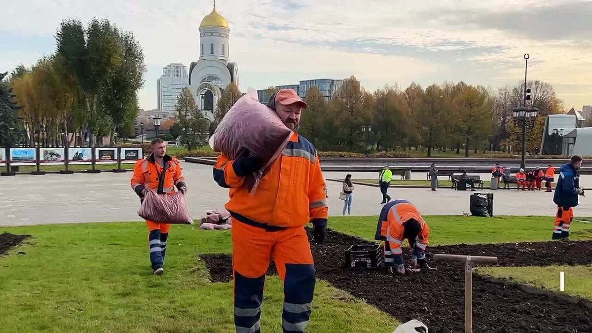 Показываем, как создается весенняя красота Москвы