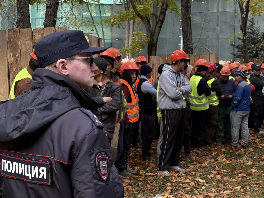 950 нарушителей миграционного законодательства: полицейские подвели итоги операции «Нелегал» на северо-западе столицы 950 нарушителей миграционного законодательства: полицейские подвели итоги операции «Нелегал» на северо-западе столицы