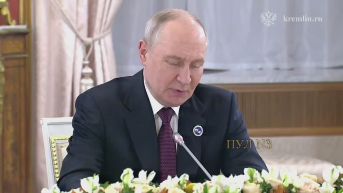 Путин – на встрече с председателем президентского совета Ливии Менфи:
