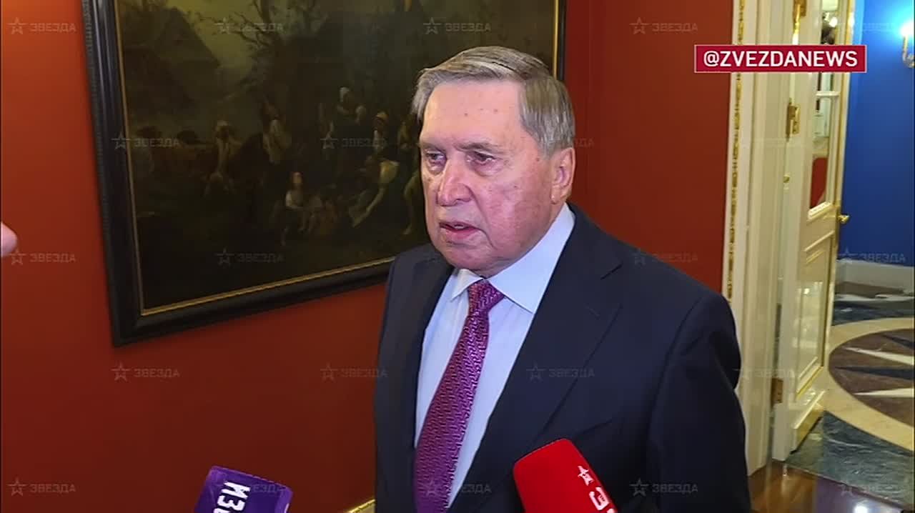 Путин сообщил премьер-министру Норвегии и президенту Финляндии, что он всегда возьмет трубку, если они позвонят, рассказал Юрий Ушаков корреспонденту Zvezdanews