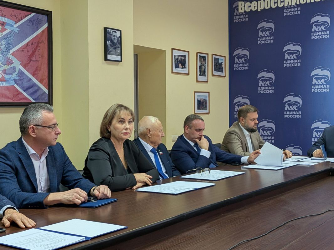 Артём Туров: В Смоленске утвердили повестку отчетно-выборной Конференции регионального отделения "Единой России" Артём Туров: В Смоленске утвердили повестку отчетно-выборной Конференции регионального отделения "Единой России"